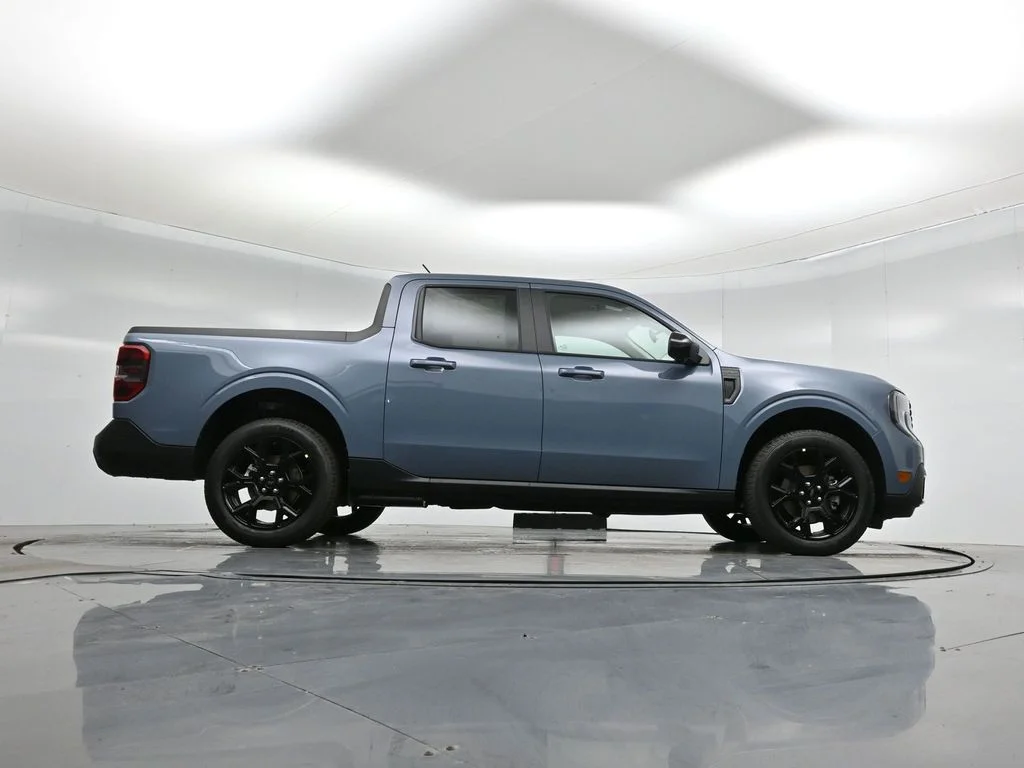 New 2026 Azure Gray Metallic Tri-Coat Ford Lariat image 47