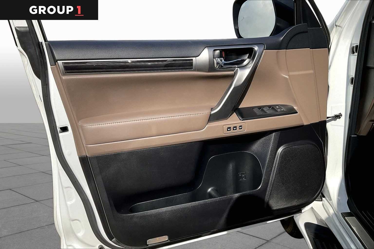 Certified Used 2022 Starfire Pearl Lexus Premium image 19