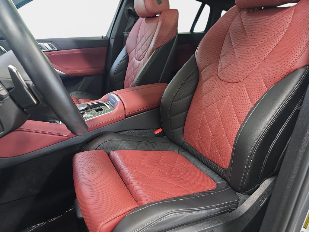 Used 2024 Skyscraper Gray Metallic BMW xDrive40i image 17