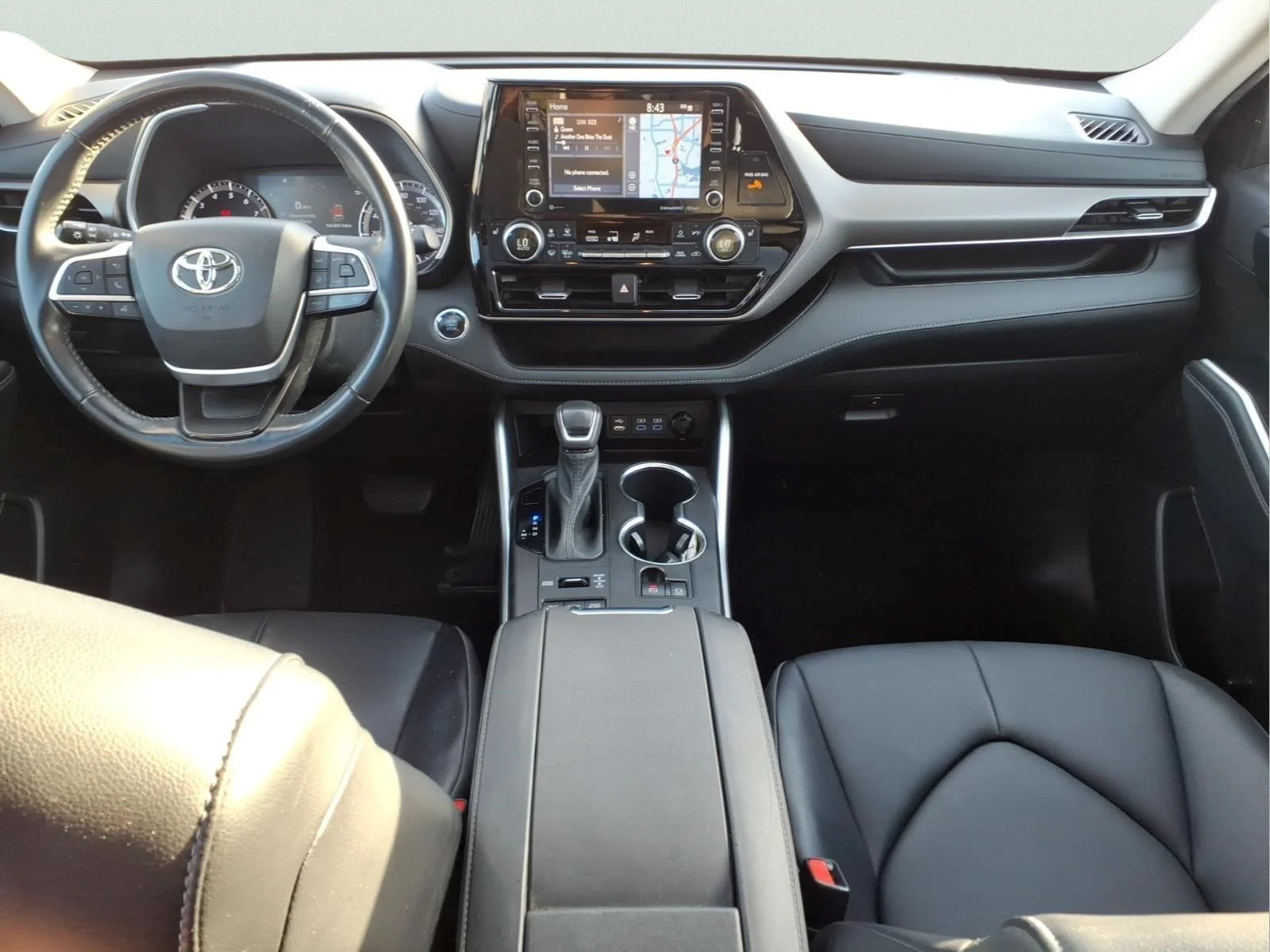 Certified Used 2022  Toyota XLE image 12