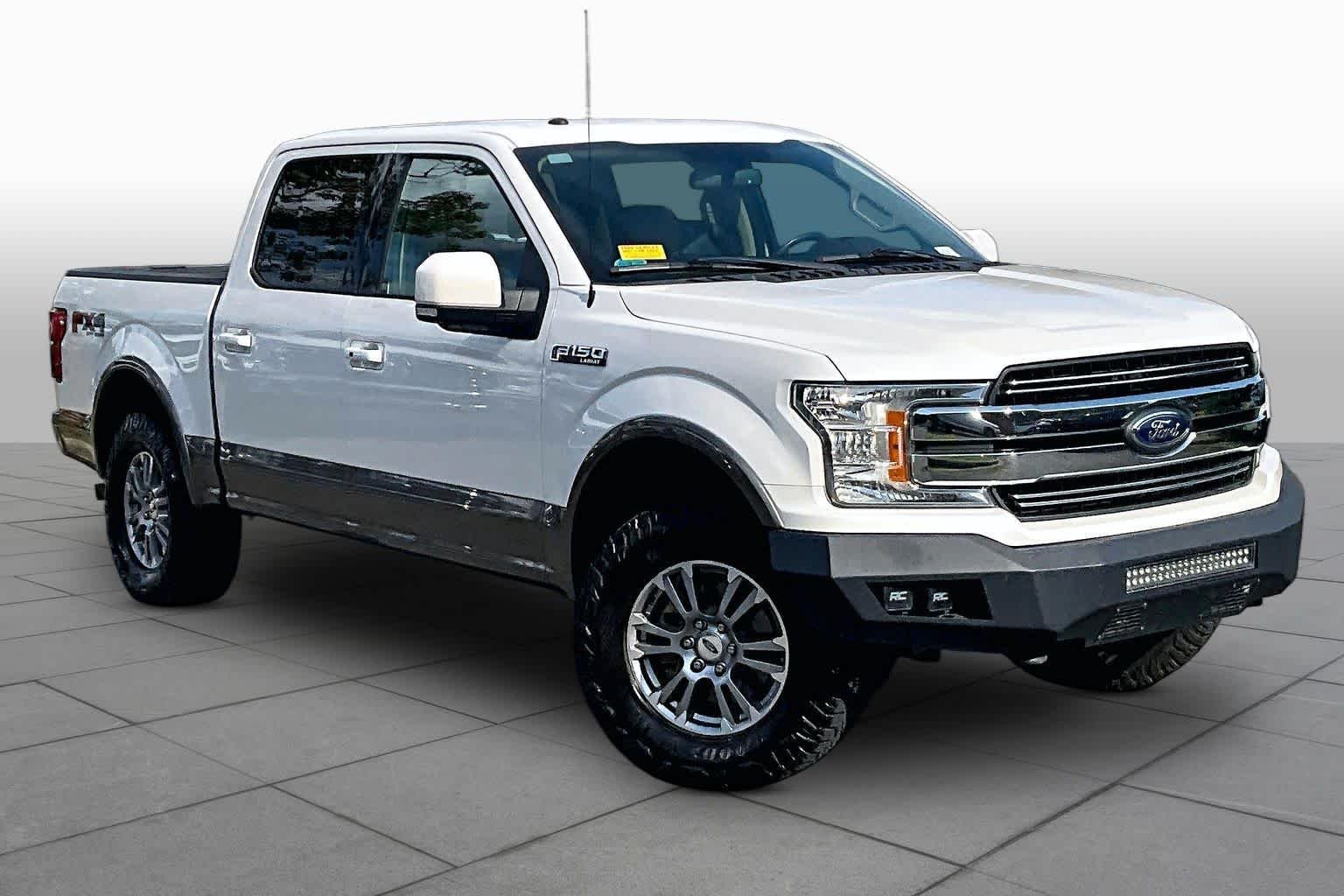 Used 2018 White Platinum Metallic Tri-Coat/Stone Gray Ford LARIAT image 3