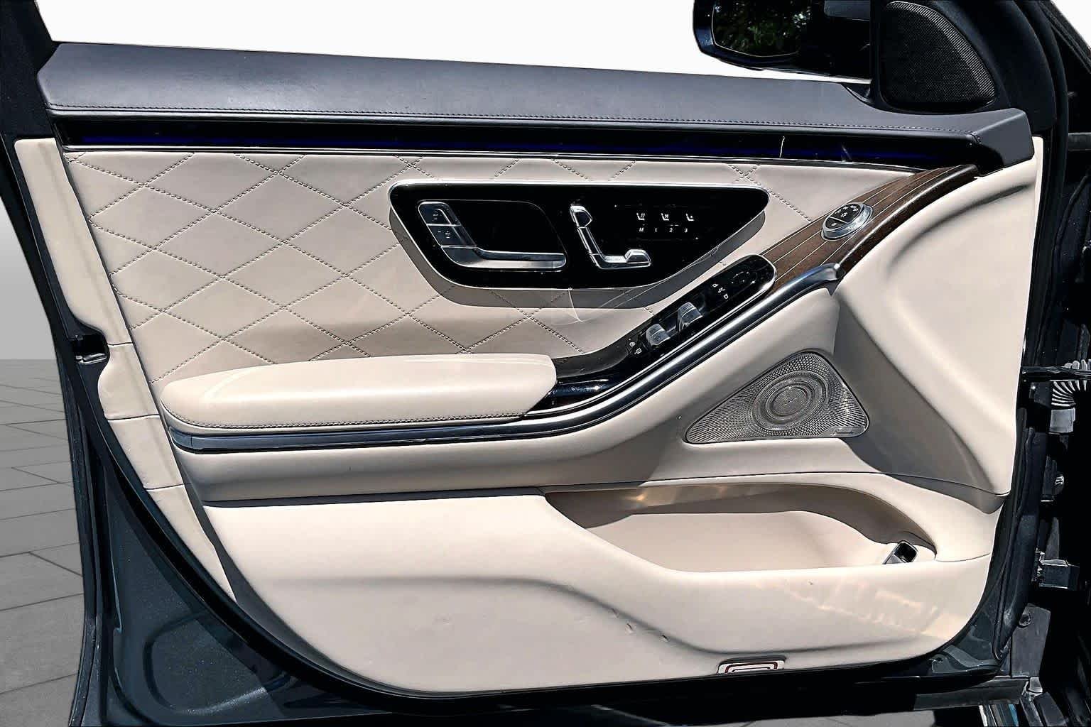 Used 2021 Selenite Grey Mercedes-Benz S 580 image 22