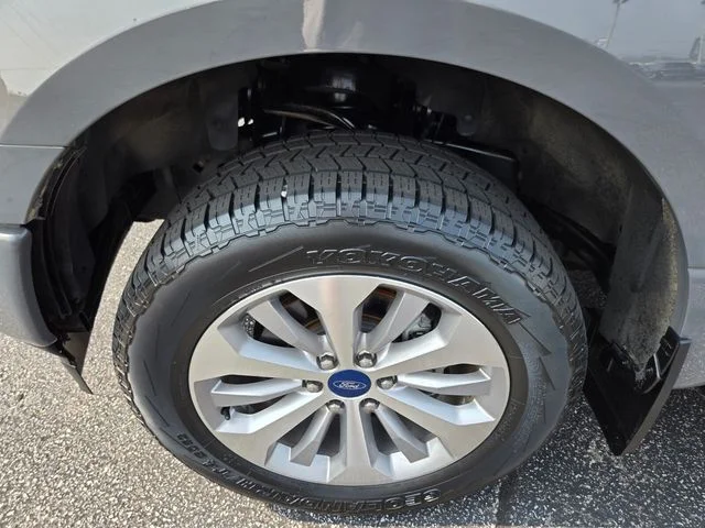 Used 2018 Gray Ford XL image 26