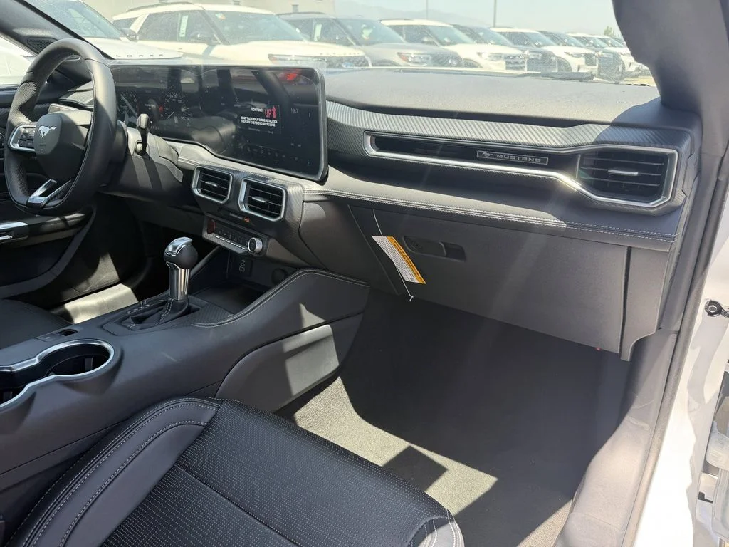 2025 Ford Mustang EcoBoost Premium - Photo 9