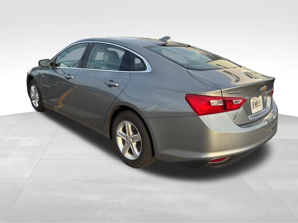 Used 2024 Gray Chevrolet LT image 3