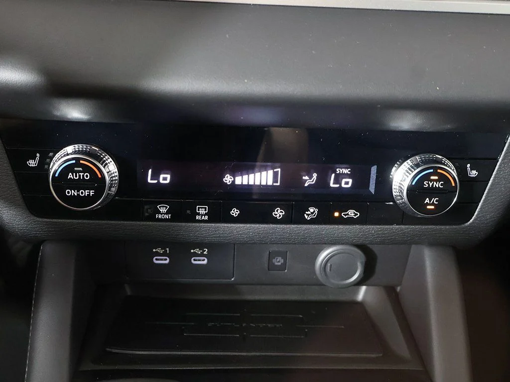 2025 Mitsubishi Outlander SE - Photo 51