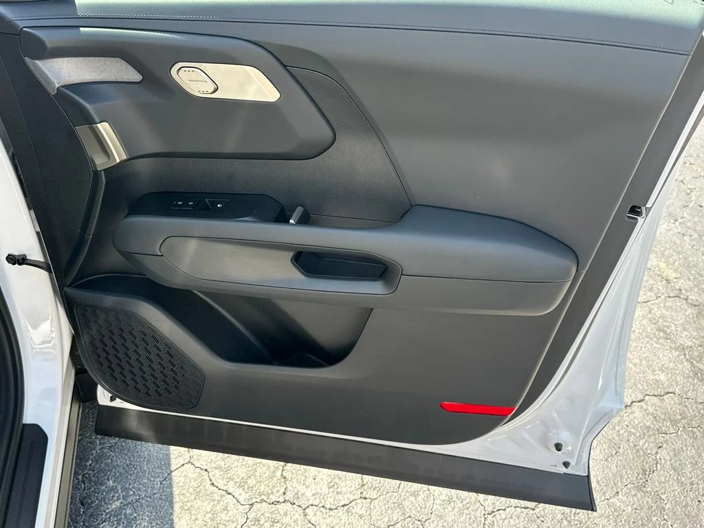 New 2027 White Kia EX image 14