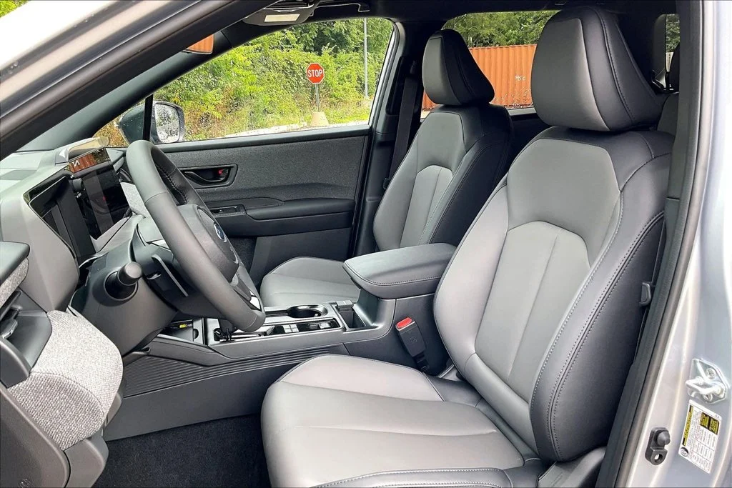 New 2026 ICE SILVER METALLIC Subaru Premium image 9