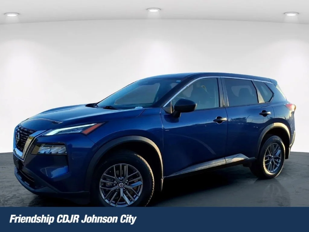 Used 2021 Blue Nissan S image 1
