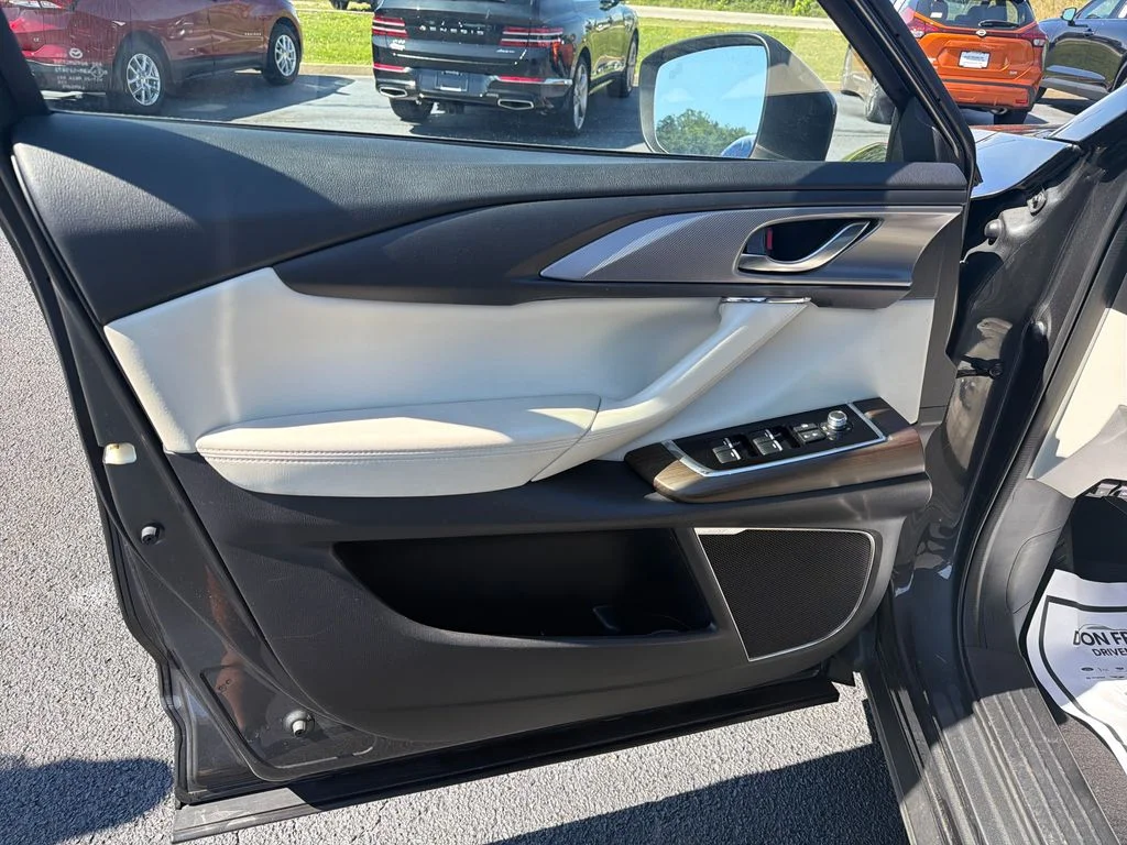 Used 2023 Gray Mazda Signature image 10