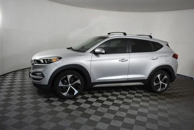 Used 2017 Silver Hyundai Sport image 4