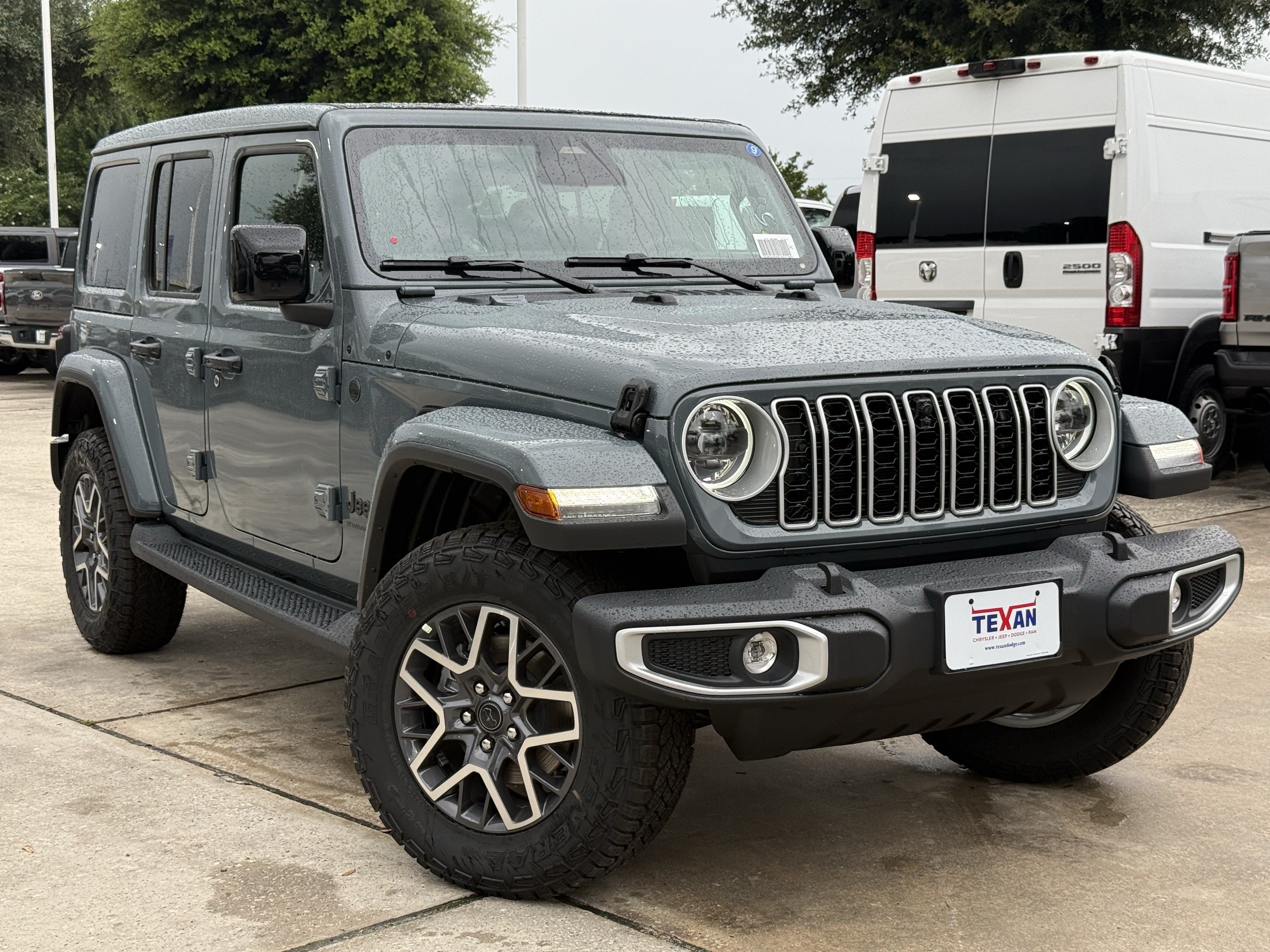 New 2026 Anvil Clear-Coat Exterior Paint Jeep Sahara image 2