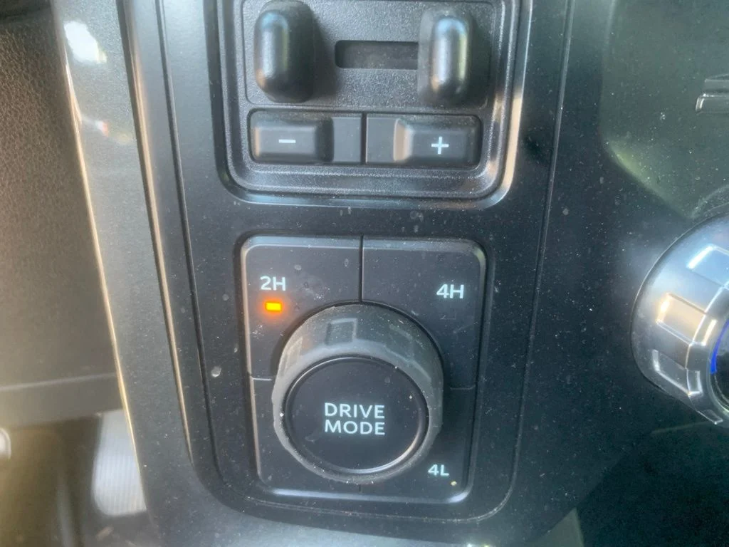 Used 2023 Silver Metallic Ford XLT image 22