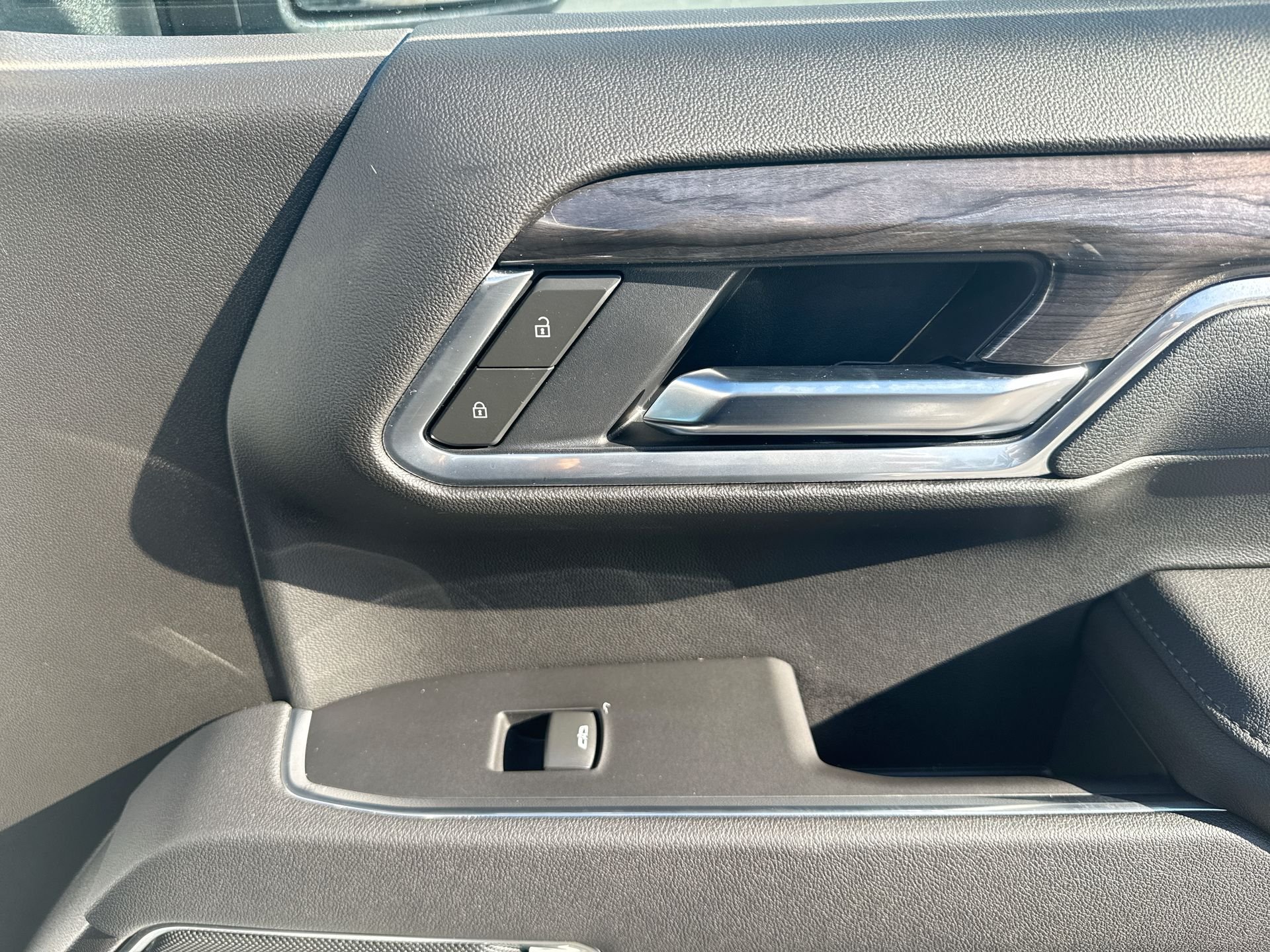 2025 Chevrolet Silverado 1500 LTZ - Photo 61