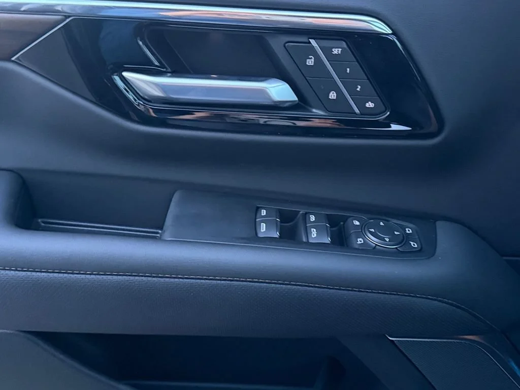 New 2026 Black Chevrolet High Country image 16