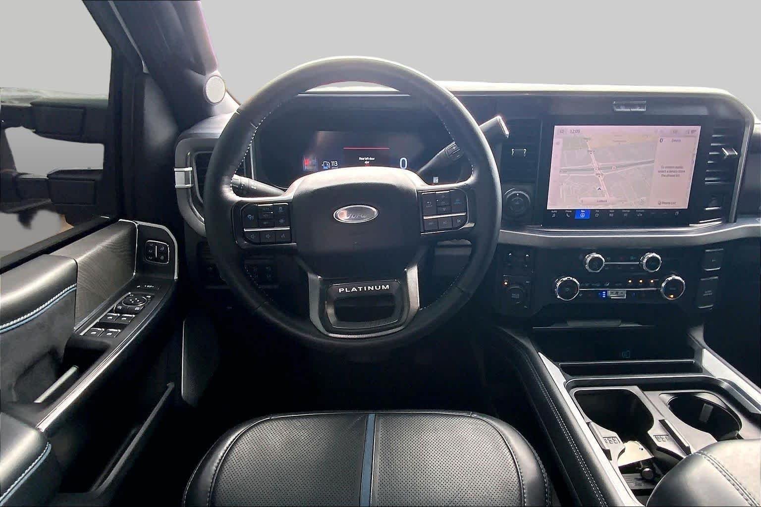 Used 2025 Star White Ford Platinum image 6