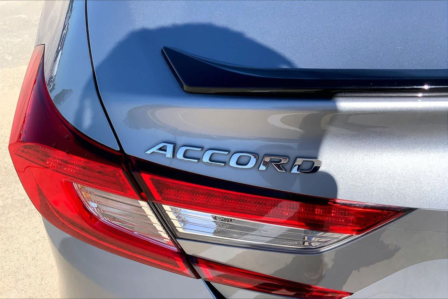 Used 2021 Lunar Silver Metallic Honda Sport image 10