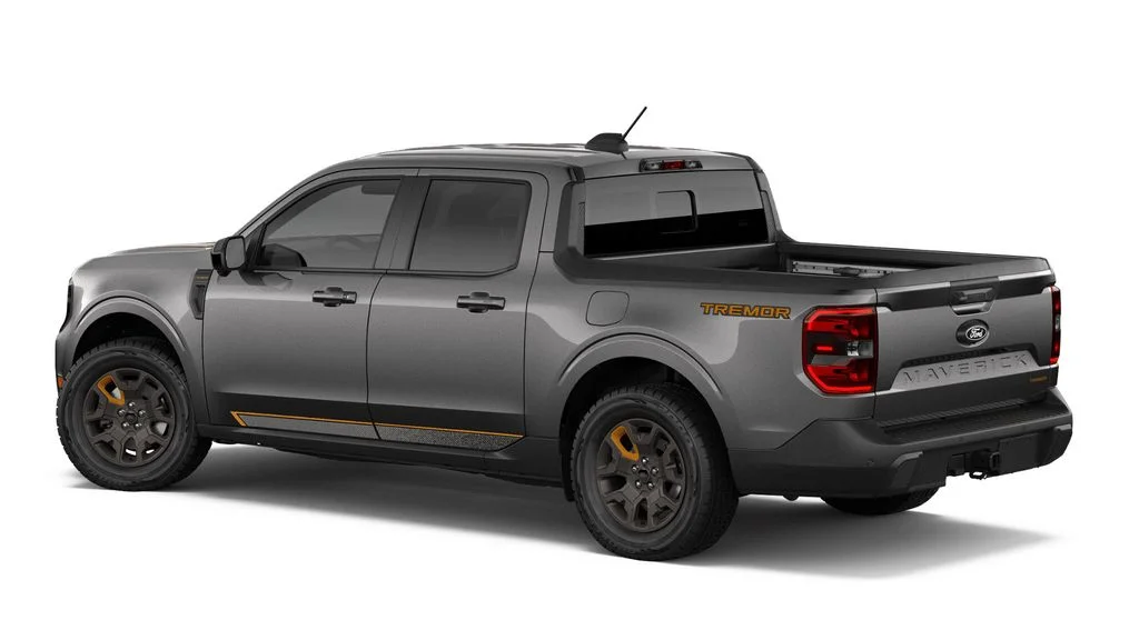 New 2026 CARBONIZED GRAY Ford Tremor image 2