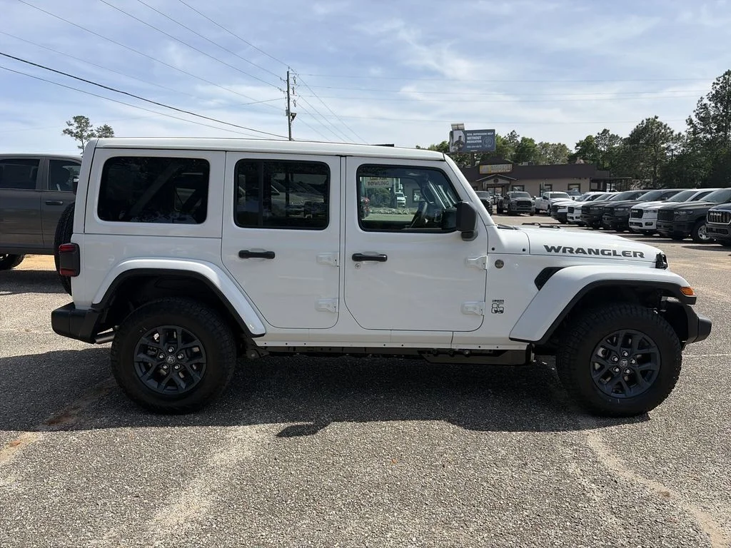New 2026 Bright White Clear-Coat Exterior Paint Jeep 85th Anniversary Edition image 7