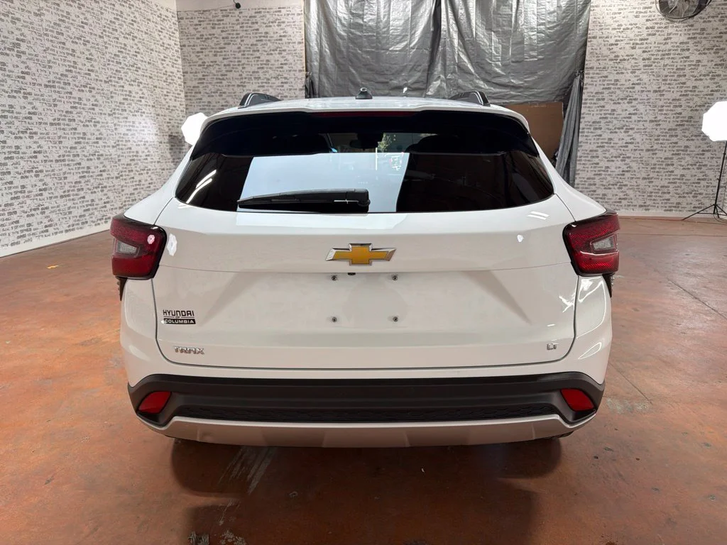 Used 2025 Summit White Chevrolet LT image 6