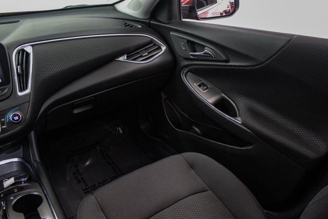 2018 Chevrolet Malibu Hybrid - Photo 24