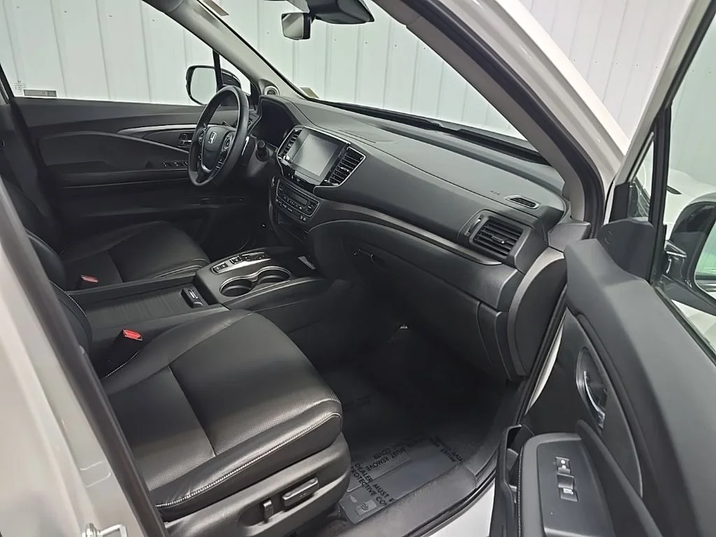 Used 2023 White Honda RTL-E image 17