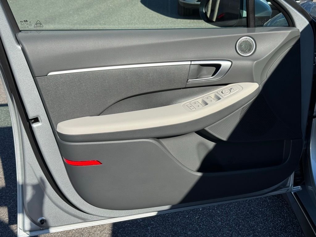 Used 2026 Silver Hyundai SE image 19