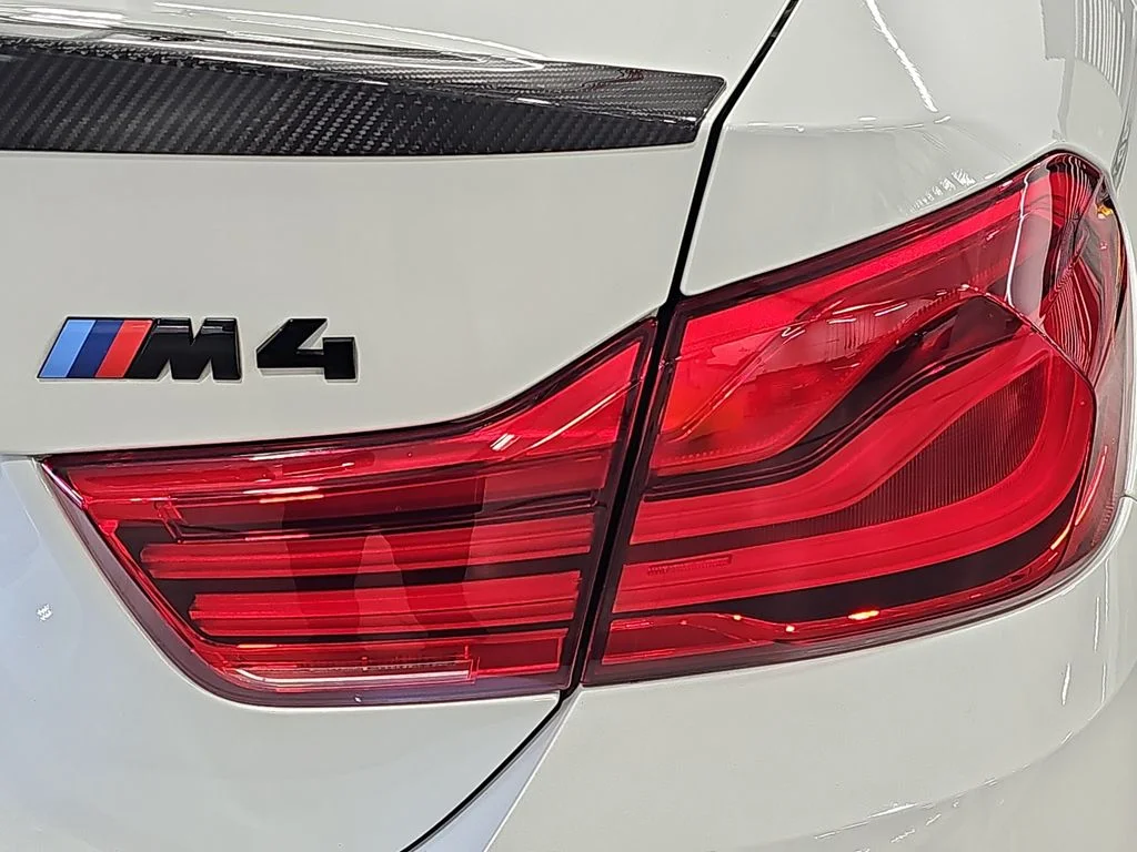 Used 2018 White BMW Base image 34