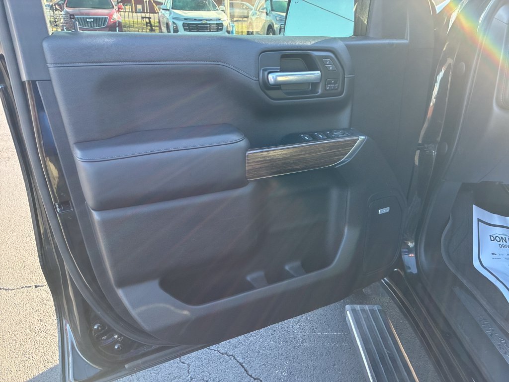 Used 2022 Black Chevrolet High Country image 13