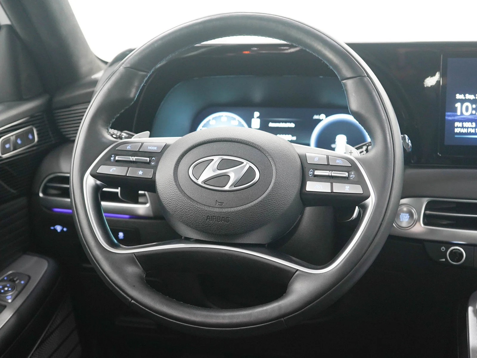 Used 2024 Hyper White Hyundai Calligraphy image 17