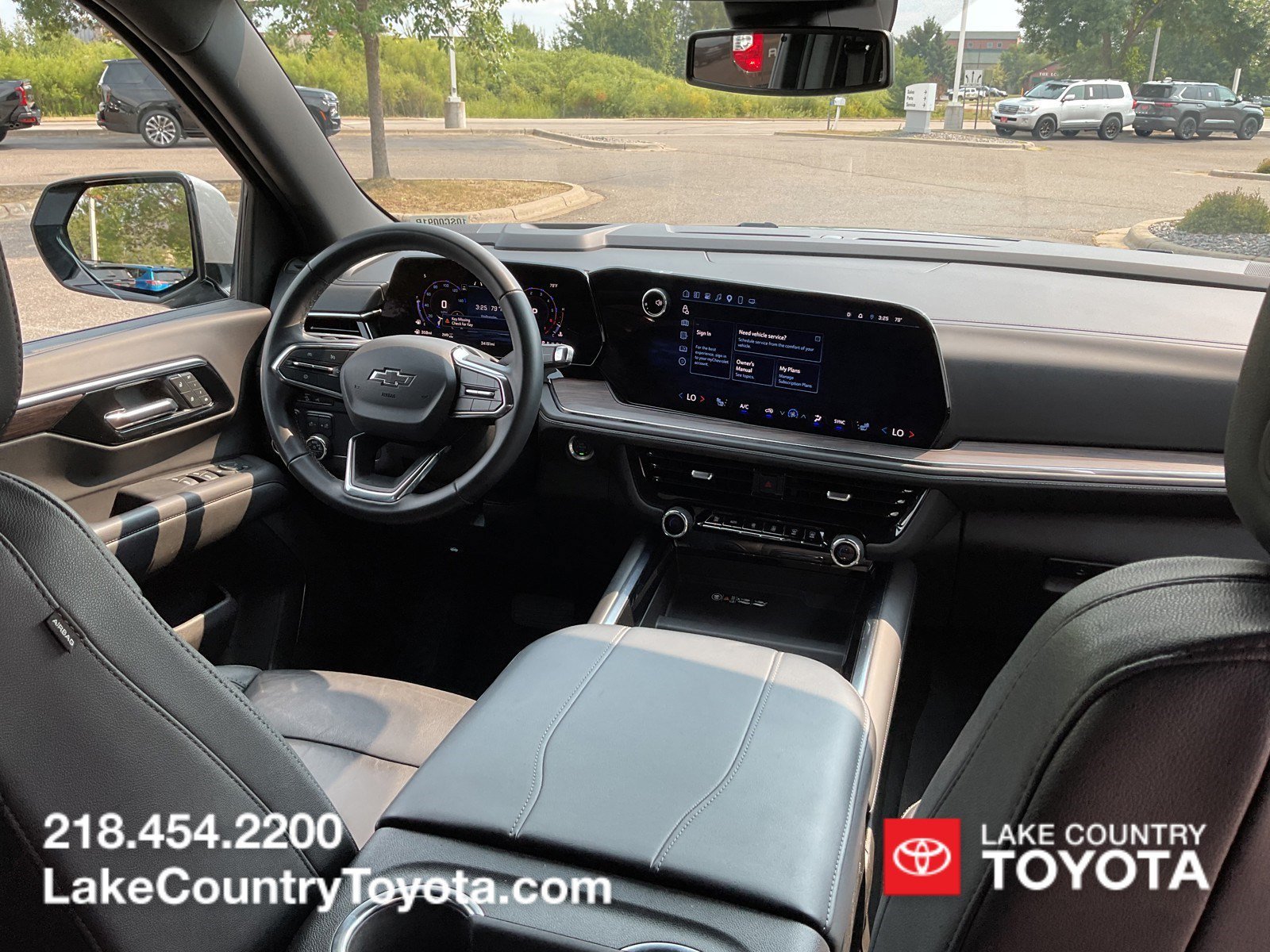 Used 2025 Gray Chevrolet Z71 image 21