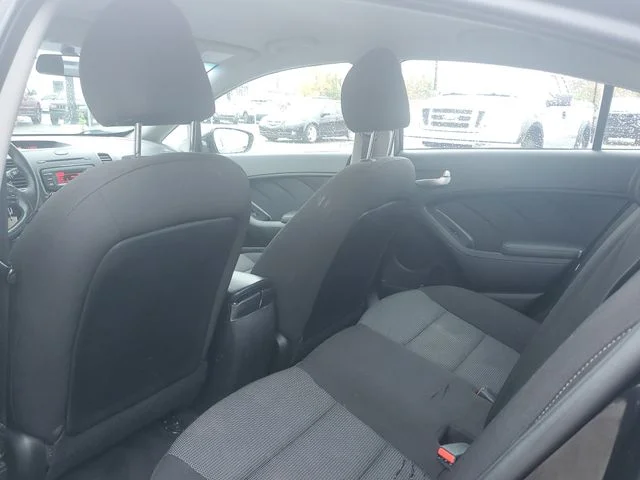 2018 Kia FORTE LX - Photo 13