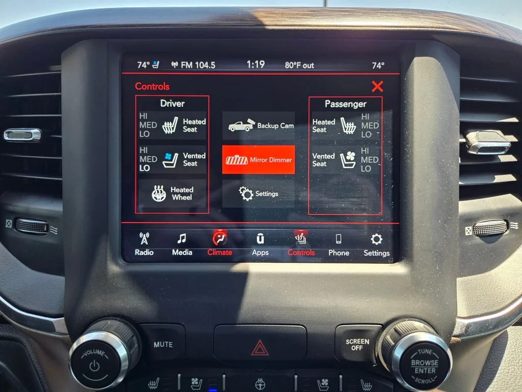 Used 2020 Black Ram Laramie image 23