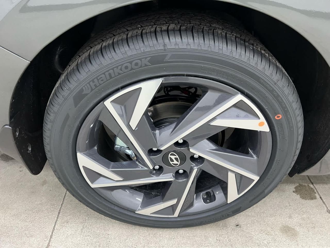 New 2026 Amazon Gray Hyundai Limited image 40