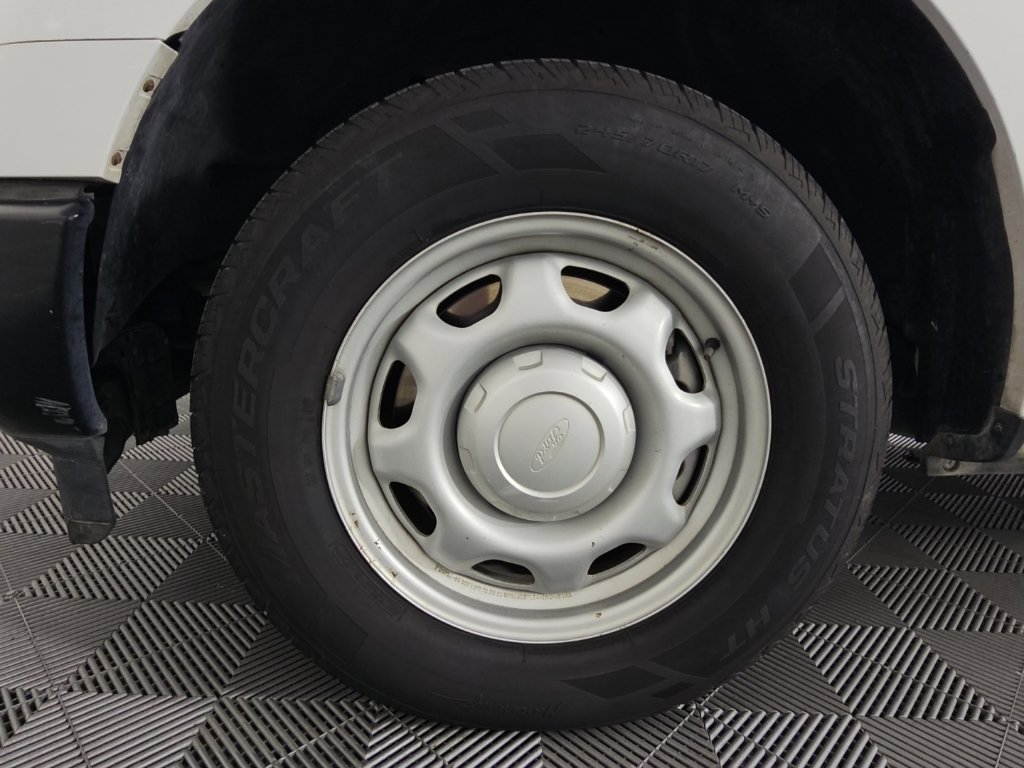 Used 2022 White Ford XL image 9