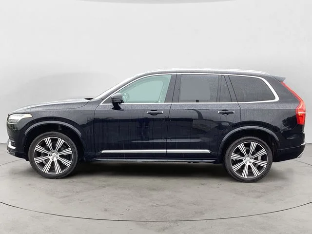 Used 2021 Onyx Black Metallic Volvo T6 Inscription image 2
