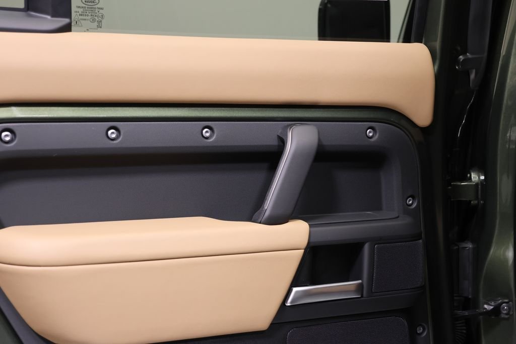 2026 Land Rover Defender S - Photo 32