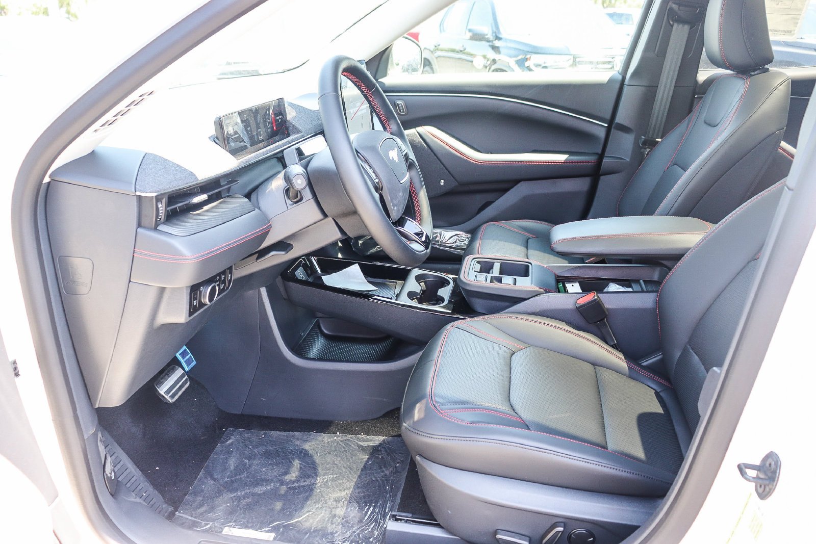 New 2026 Star White Metallic Tri-coat Ford Premium image 19