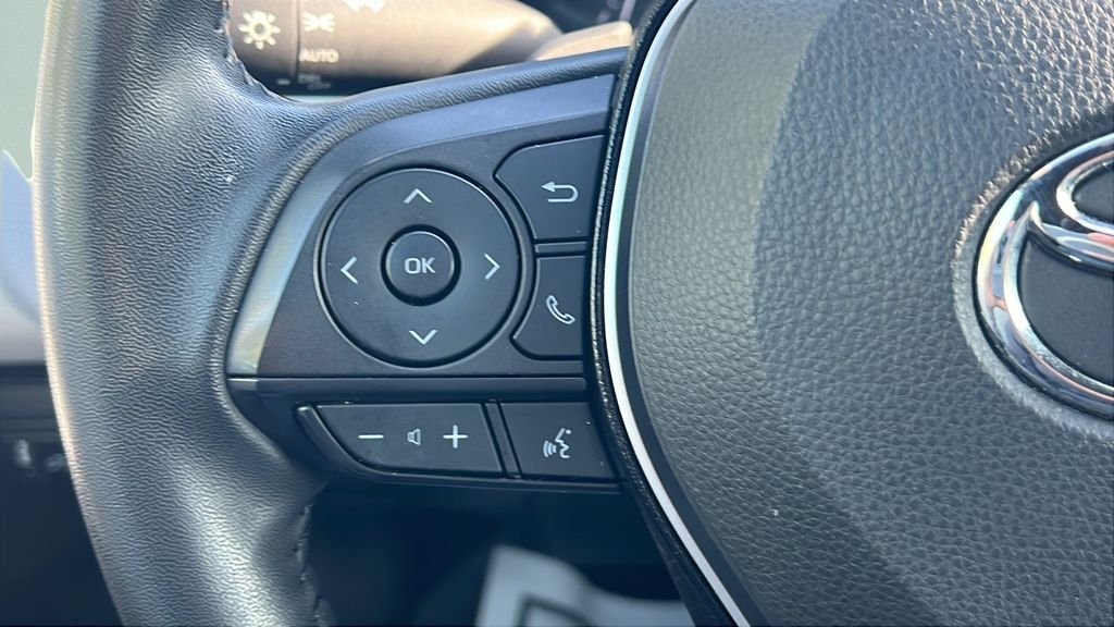 2025 Toyota Corolla Hatchback SE - Photo 18