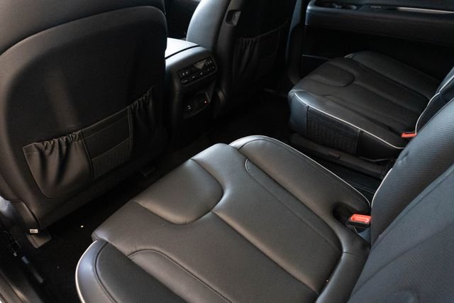 Used 2023 White Hyundai Limited image 21