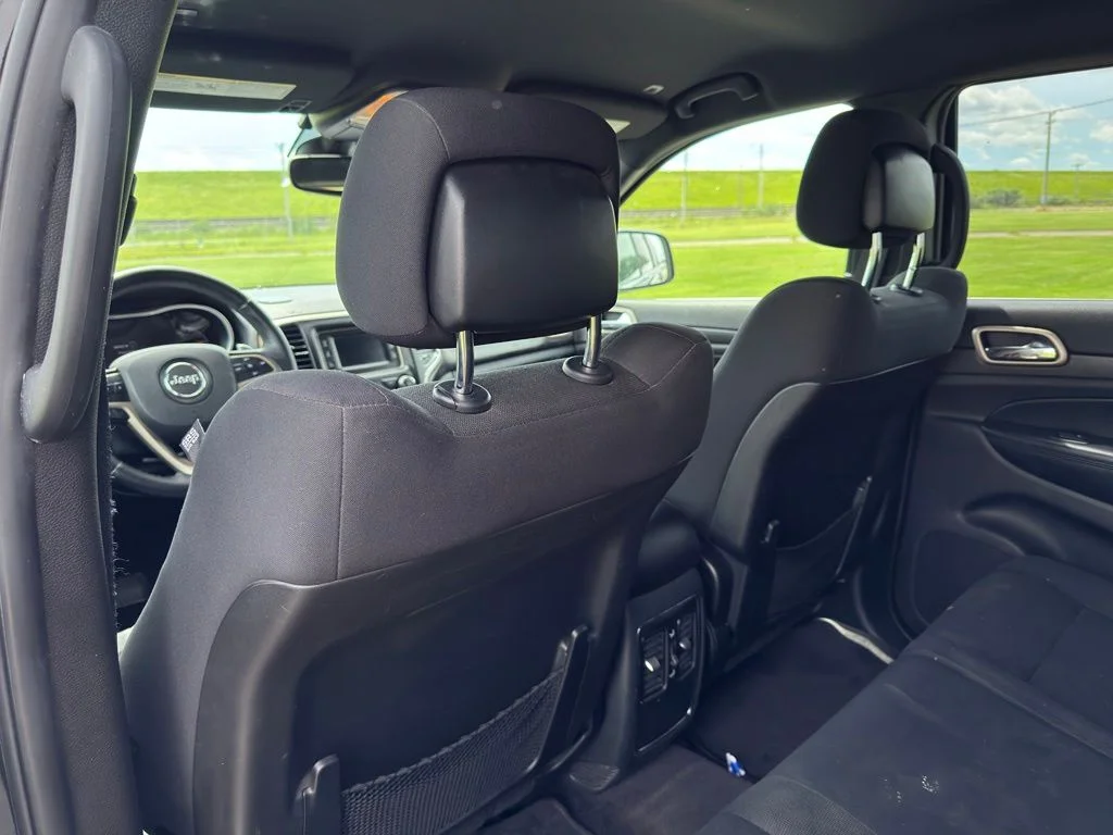 Used 2017 Black Jeep Laredo image 24