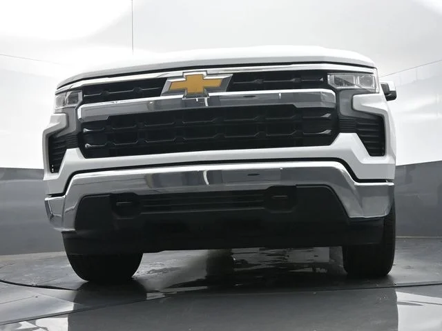 Used 2023 White Chevrolet LT image 30
