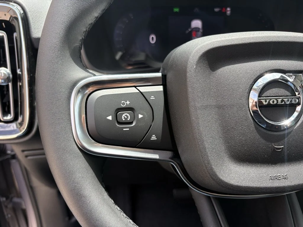New 2026 Aurora Silver Volvo Core image 15