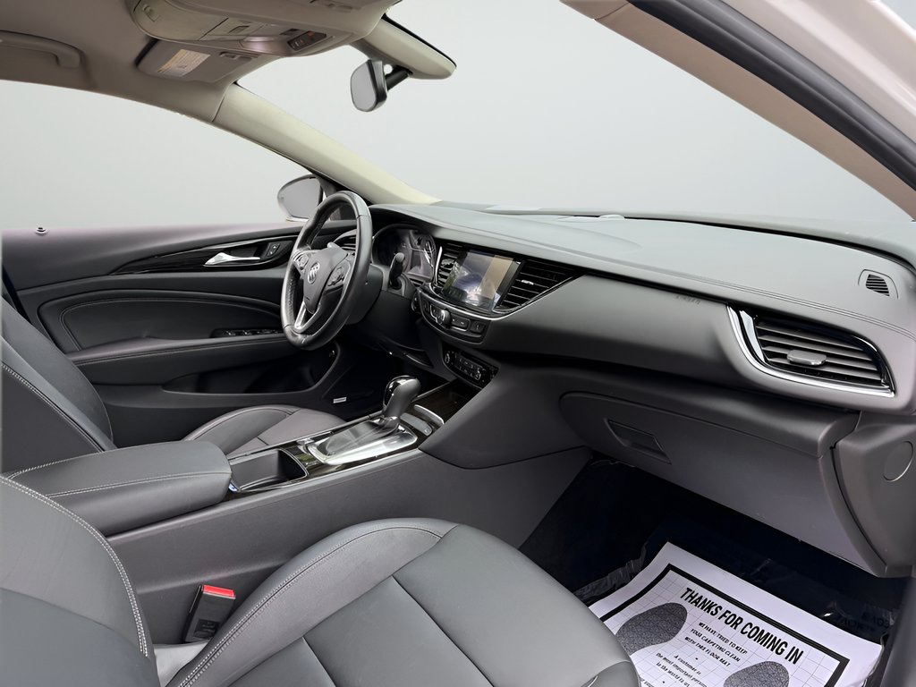Used 2018 White Buick Essence image 31