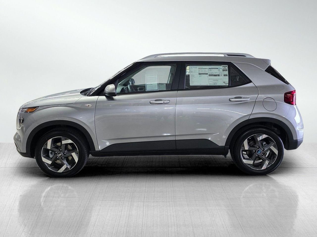 New 2026 Shimmering Silver Hyundai SEL image 4