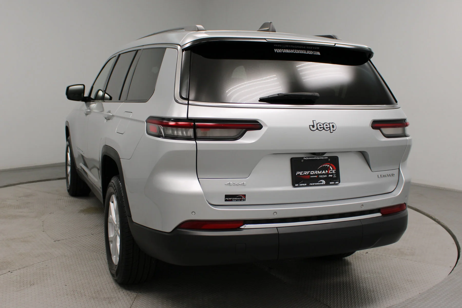 Used 2023 Silver Zynith Jeep Limited 4x4 image 10