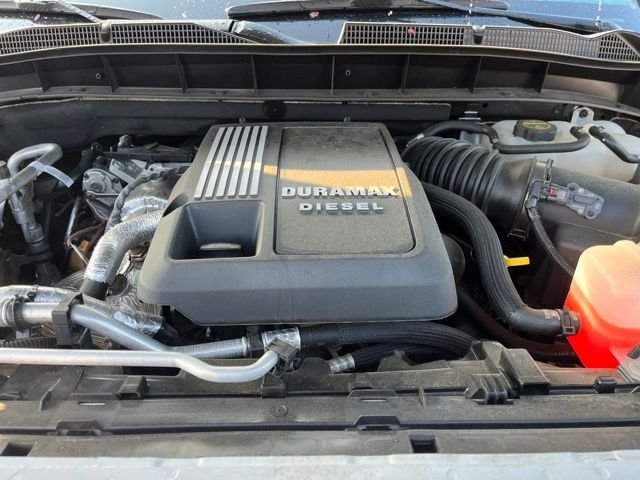 Used 2024 White GMC SLT image 35