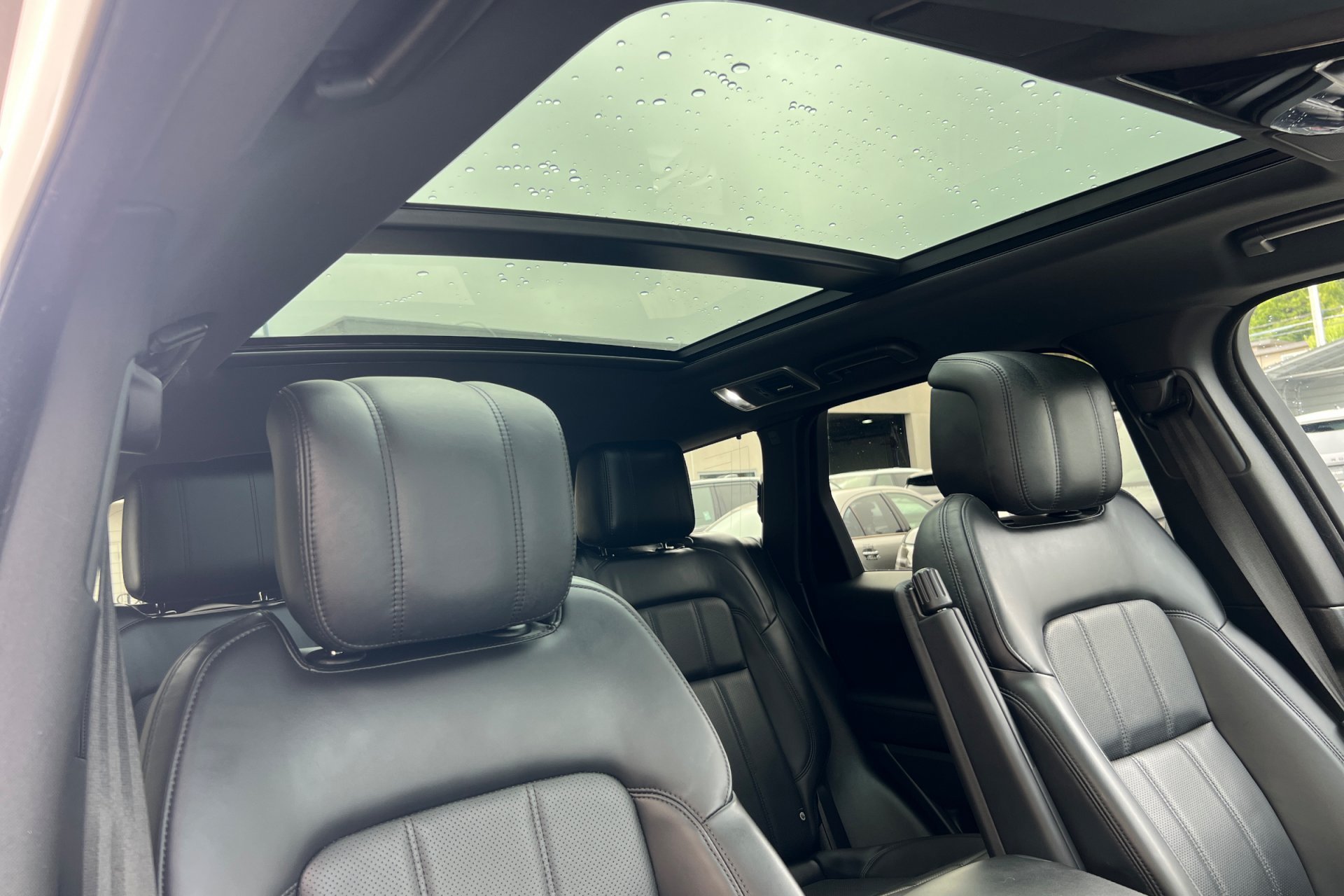 Used 2022 Fuji White Land Rover HSE Silver Edition image 19