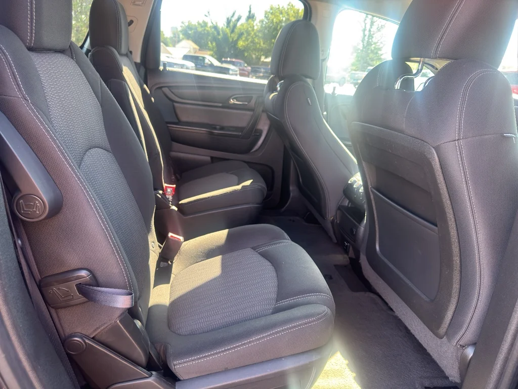 Used 2015 Tungsten Metallic Chevrolet LT image 17