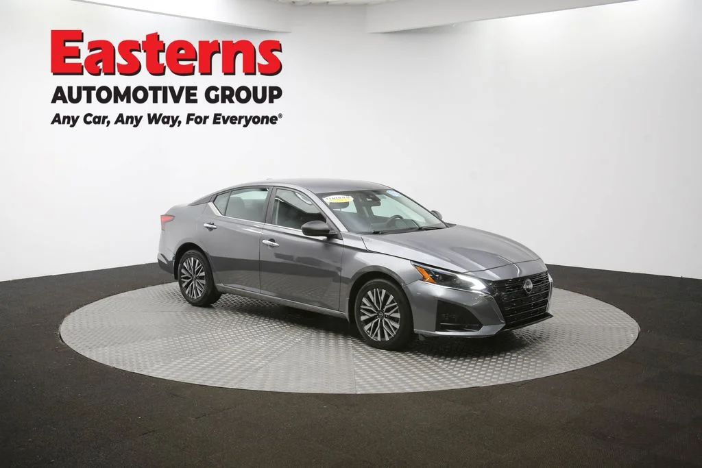 Used 2024 Gray Nissan 2.5 SV image 47